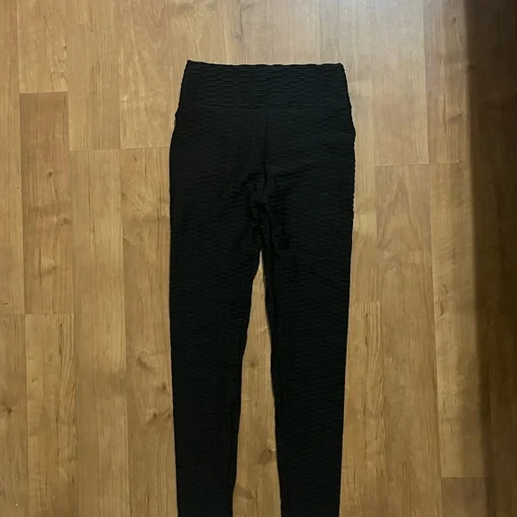 Bombut Black Sports Bra and Leggings Set - Picture 4 of 5